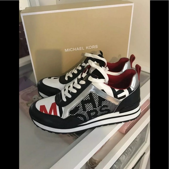 Michael Kors Maddie Trainers - Picture 1 of 4